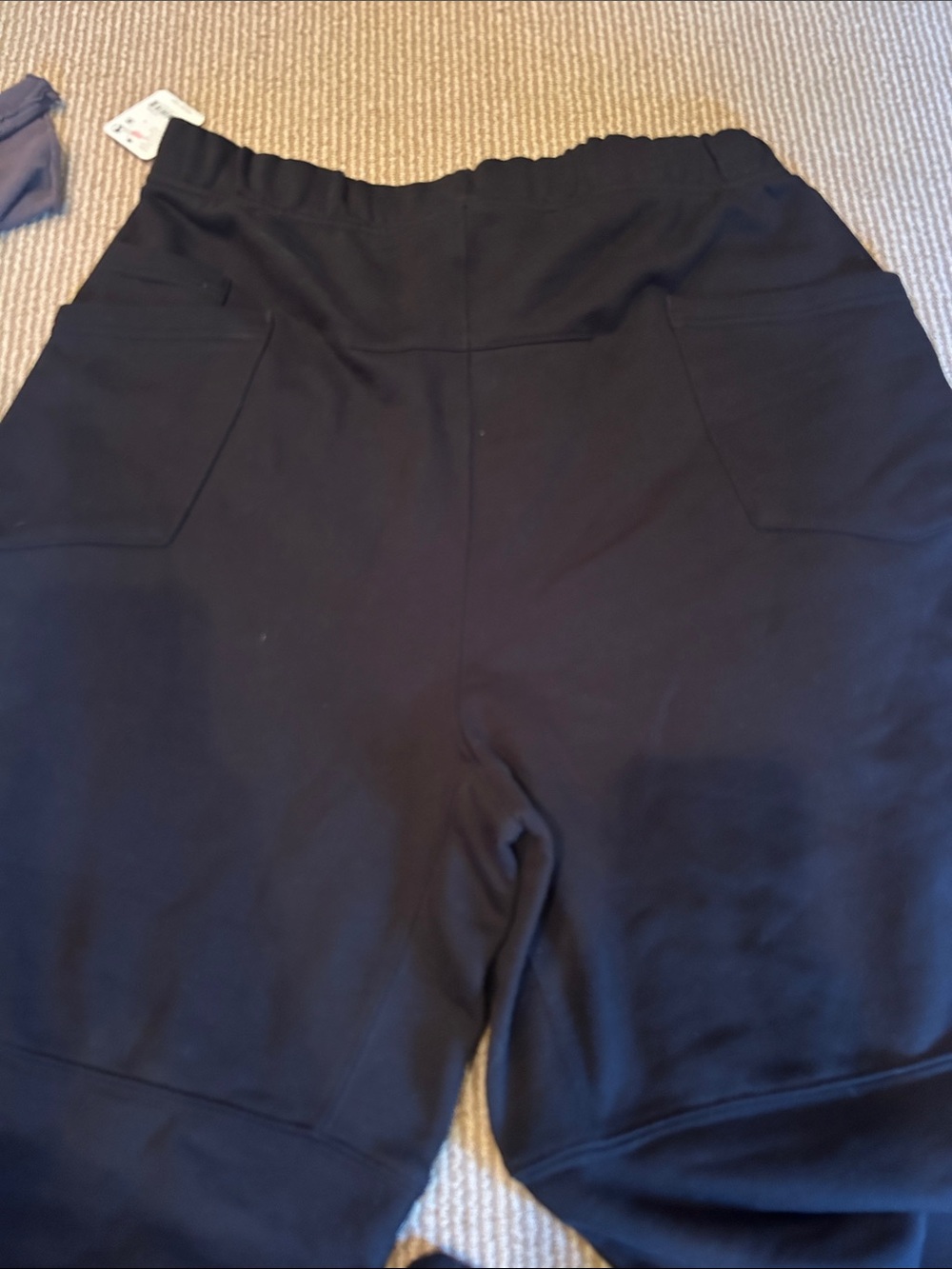NWT FREE PEOPLE movement top score barrel sweatpants in black size large - Picture 12 of 12